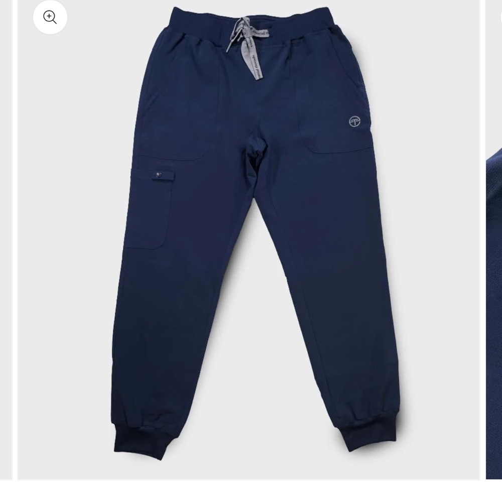 NWT - Essential Threads jogger scrub pants